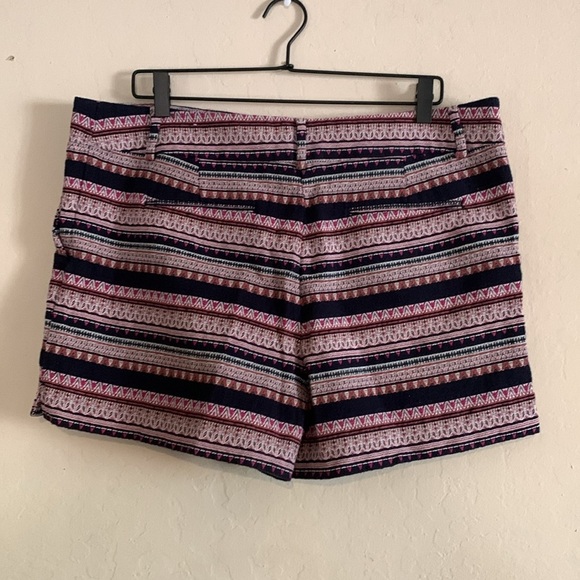 Ann Taylor Loft “The Riviera Short” In Textured Geo Pattern Size 14 - Picture 6 of 9